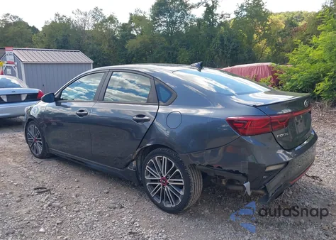 2021 Kia Forte Gt Manual z USA, uszkodzony, nr VIN 3KPF44AC0ME295466